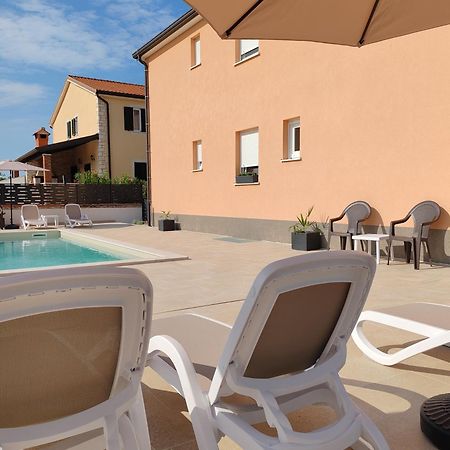 Apartments Oleander Lovrecica-Residence With Pool Exterior foto