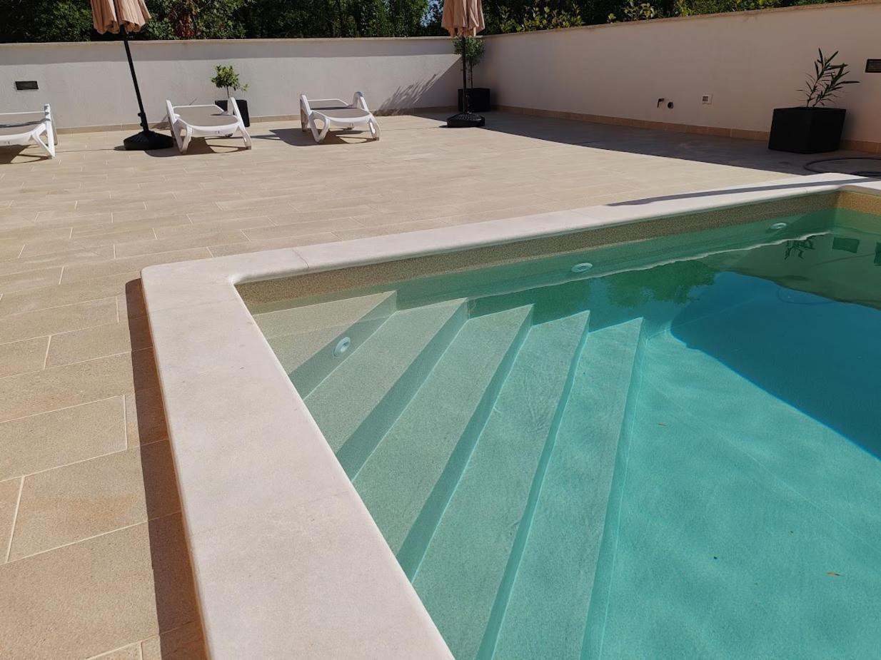 Apartments Oleander Lovrecica-Residence With Pool Exterior foto